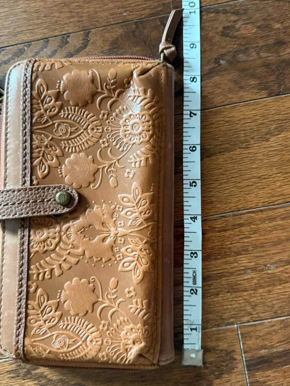The Sak Brown Embossed Leather smartphone Crossbody Bag - Picture 4 of 11